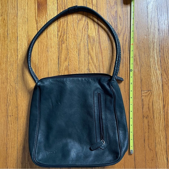 Tignanello textured leather shoulder bag (black) - Picture 8 of 9